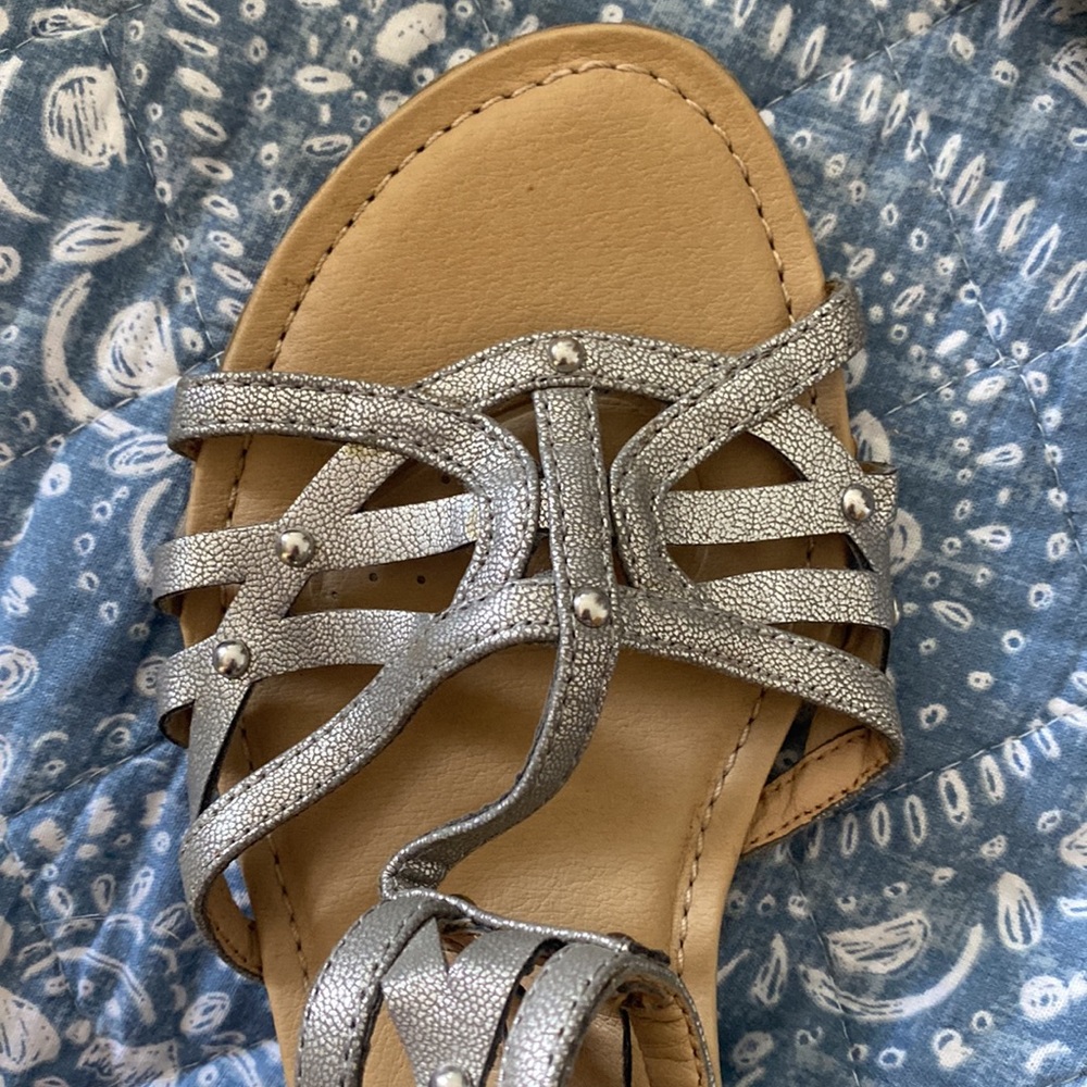 Sandals - Picture 2 of 3